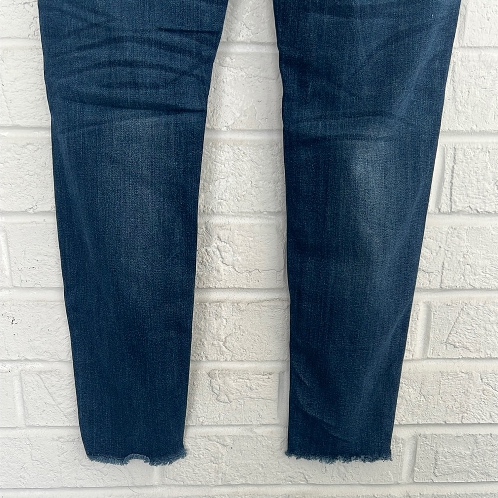 Just USA Women's Distressed Cropped Blue Jeans with Rips Size 30 - Picture 6 of 9